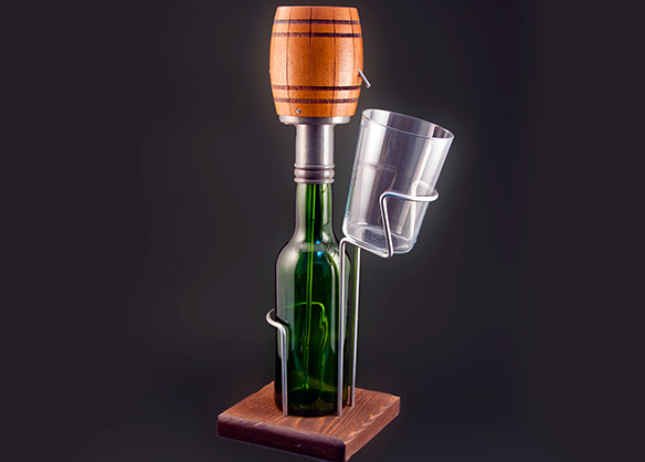 Escanciador de madera y acero